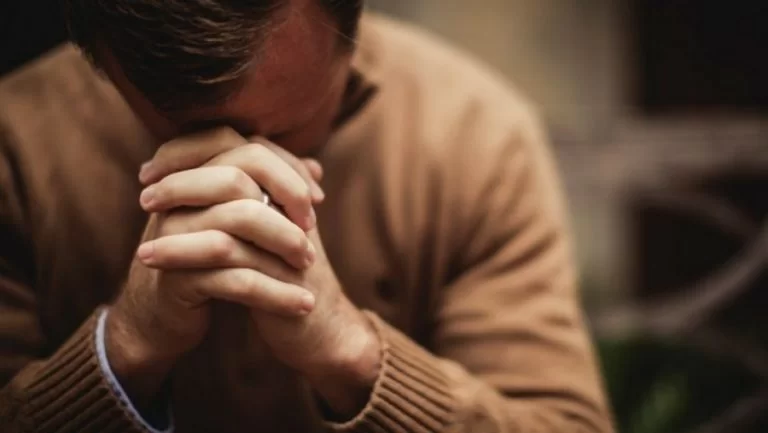 60 Encouraging Prayer for Someone Going Through a Hard Times or Difficulties